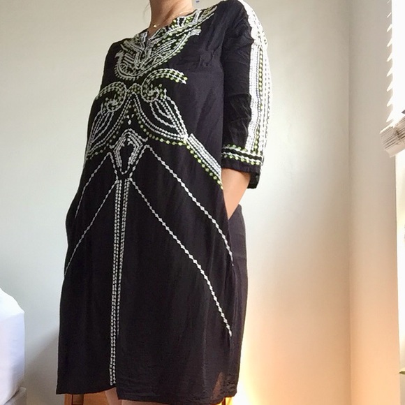 Solito Embroidered Dress | Lined with pockets - Picture 2 of 7